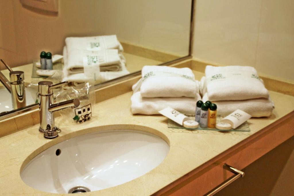 ארויו דה לה אנקומיינדה Apartahotel Ribera מראה חיצוני תמונה